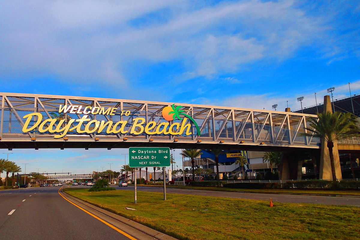 Welcome To Daytona Beach Sign